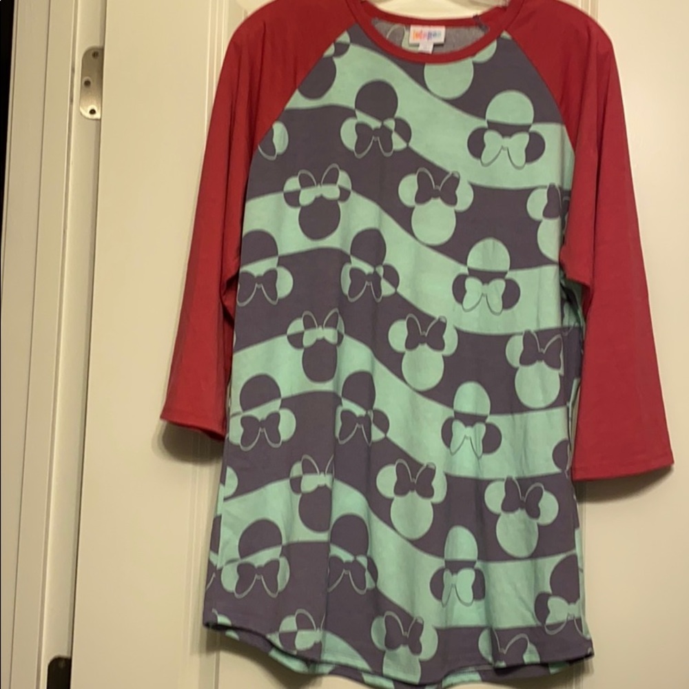 Disney Minnie Mouse 3/4 sleeve shirt